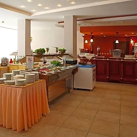 Yunona Hotell