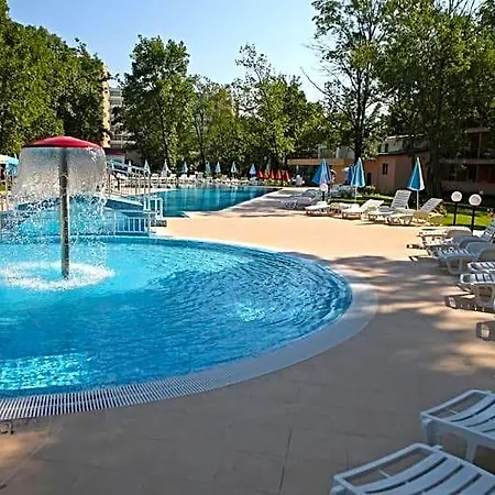 Yunona Hotel