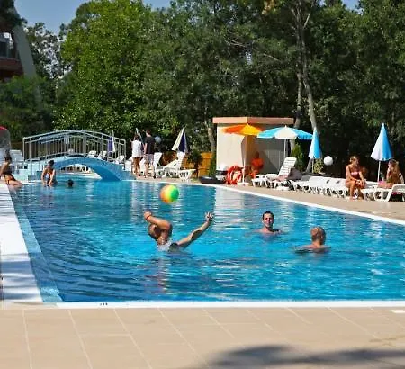 Отель Yunona -